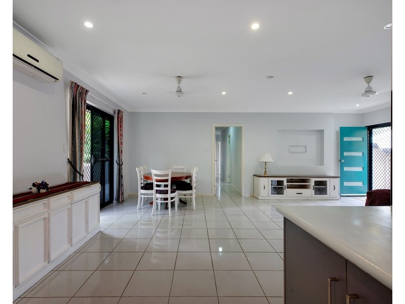 95 West Street, Sarina QLD 4737