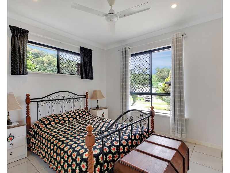 95 West Street, Sarina QLD 4737