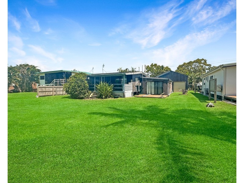 34 Melba Street, Armstrong Beach QLD 4737