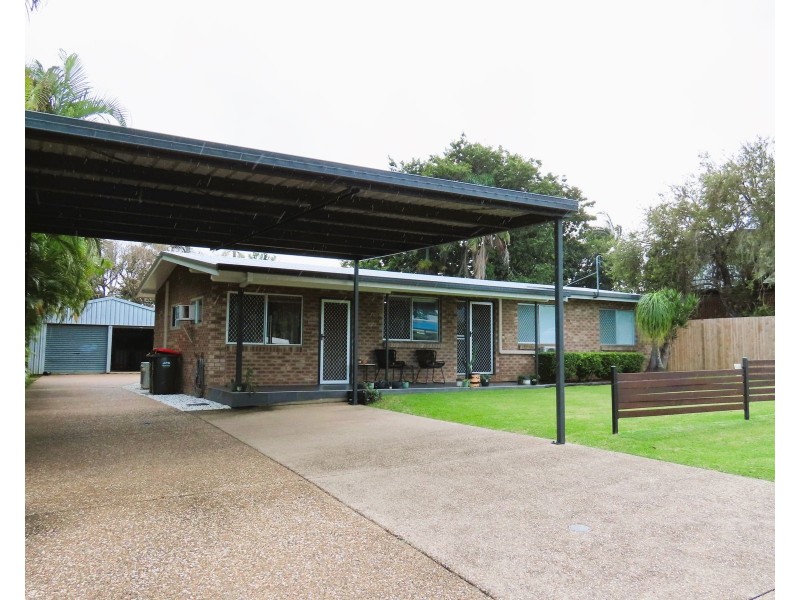 16 Holmes Drive, Beaconsfield QLD 4740