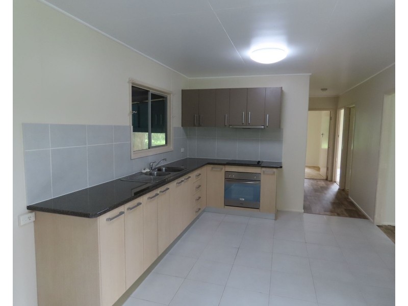 90599 Bruce Highway, Sarina QLD 4737