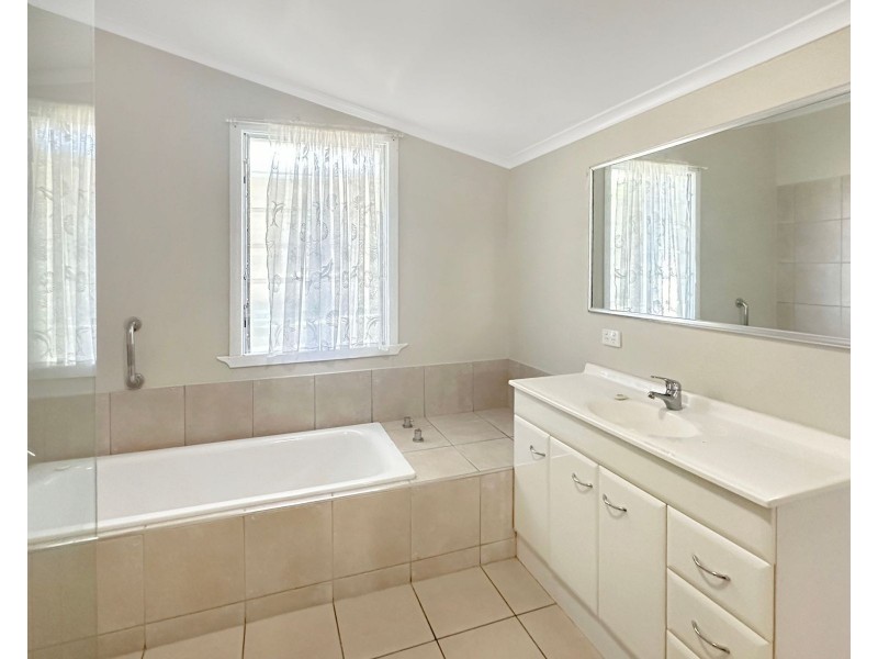 3 Nicholson Street, Sarina QLD 4737