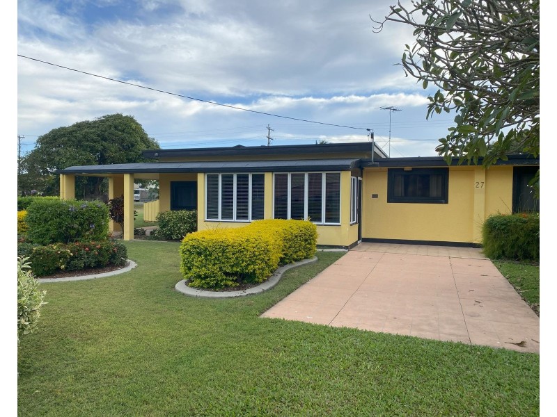 27 Owen Jenkins Drive, Sarina Beach QLD 4737