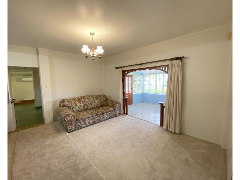 27 Owen Jenkins Drive, Sarina Beach QLD 4737