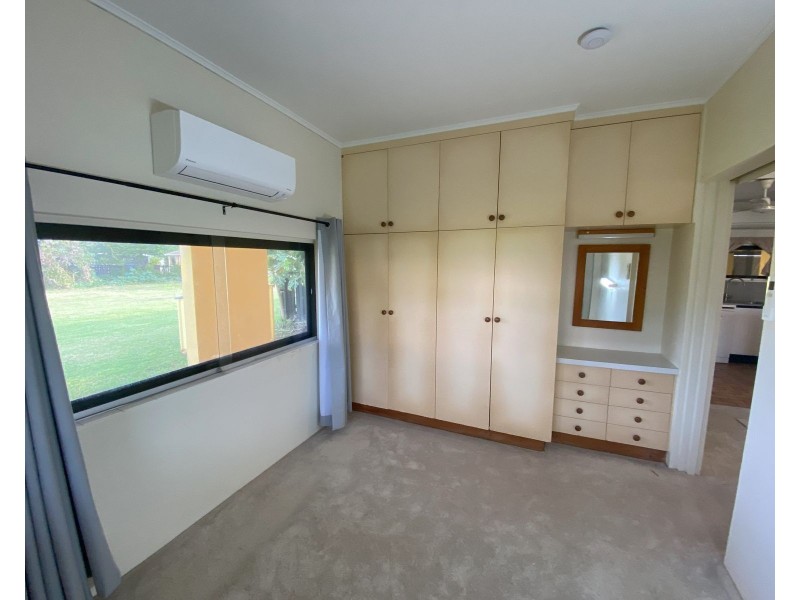 27 Owen Jenkins Drive, Sarina Beach QLD 4737