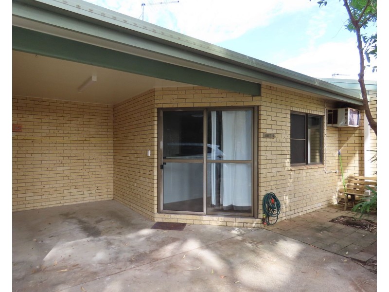 4/4 Symons Avenue, Bucasia QLD 4750
