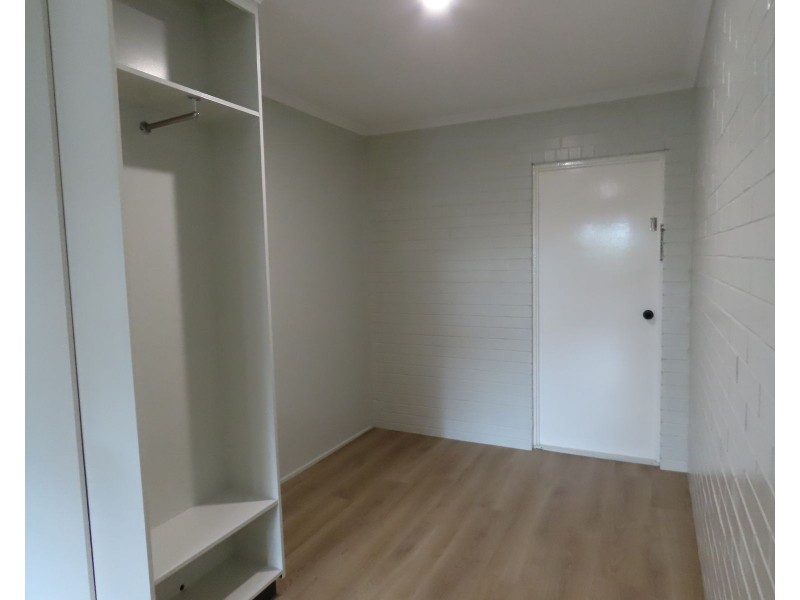 4/4 Symons Avenue, Bucasia QLD 4750