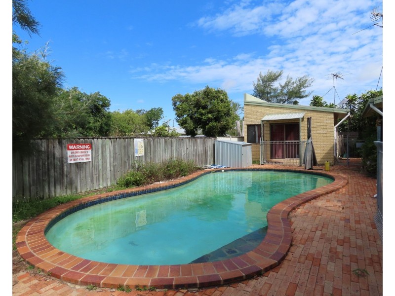 4/4 Symons Avenue, Bucasia QLD 4750