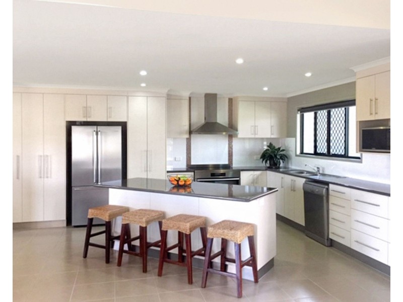 30 Aviland Drive, Seaforth QLD 4741