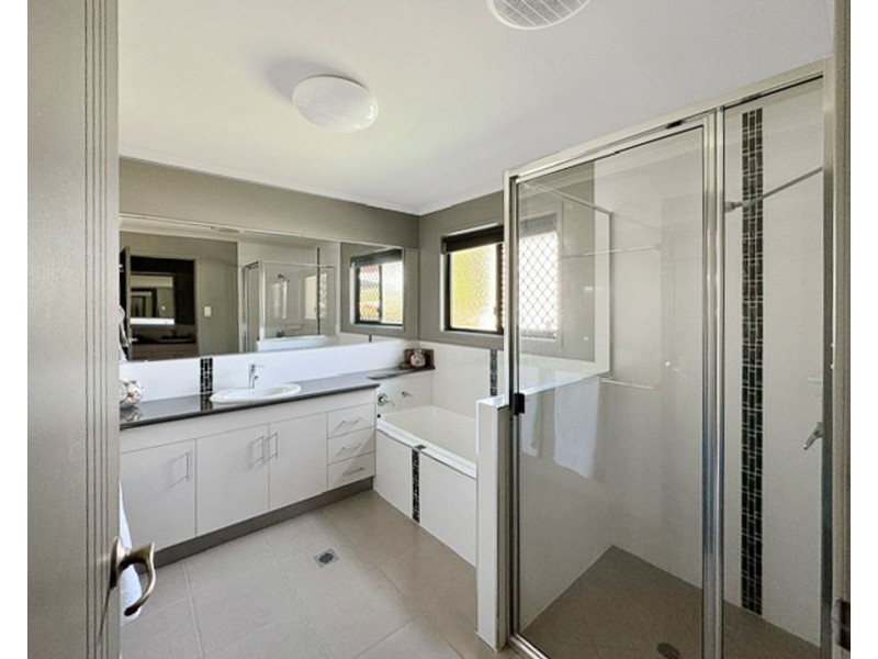 30 Aviland Drive, Seaforth QLD 4741