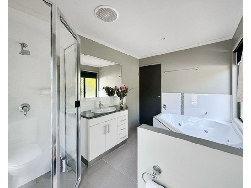 30 Aviland Drive, Seaforth QLD 4741