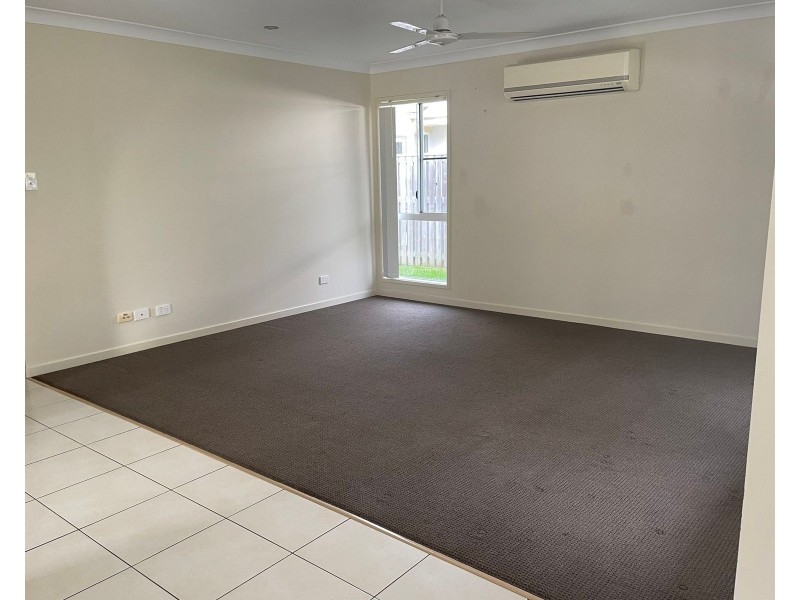 63 Newport Parade, Blacks Beach QLD 4740