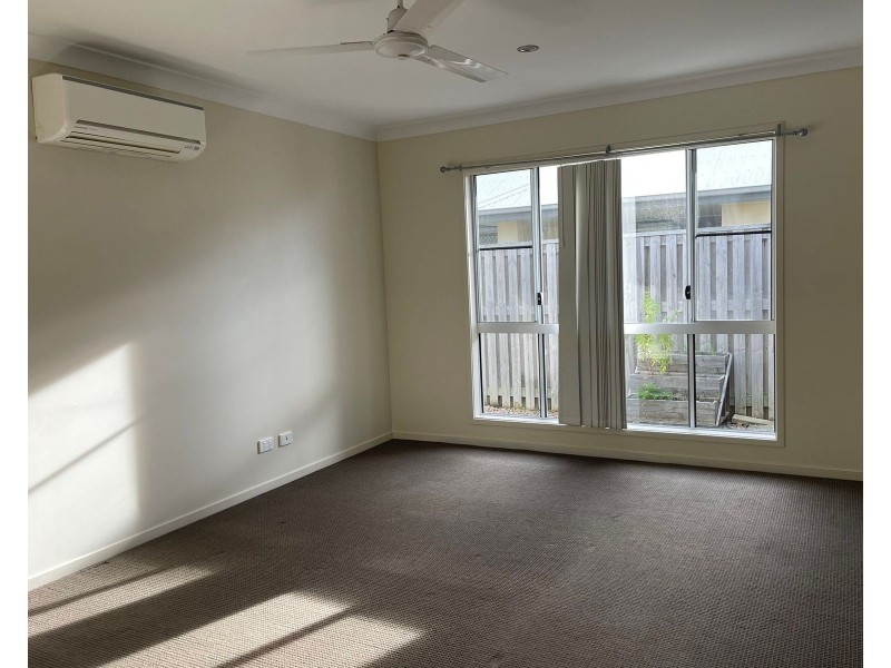 63 Newport Parade, Blacks Beach QLD 4740