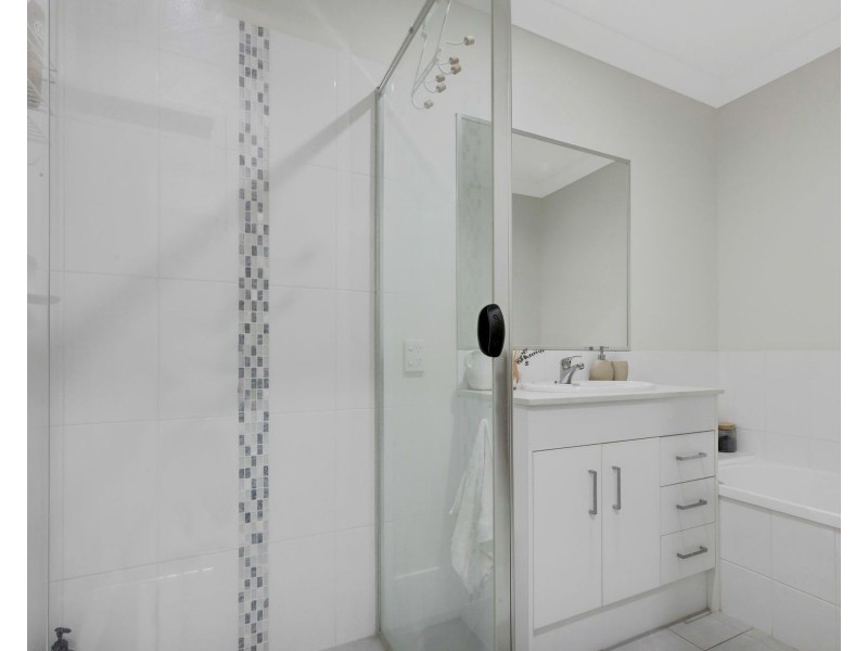 3/8 Maud Street, Mirani QLD 4754