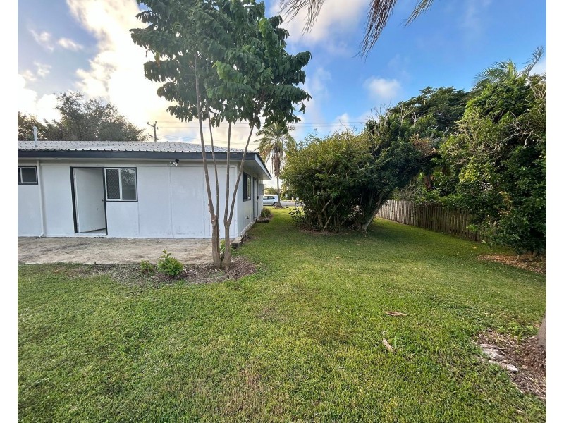 9 Holmes Drive, Beaconsfield QLD 4740