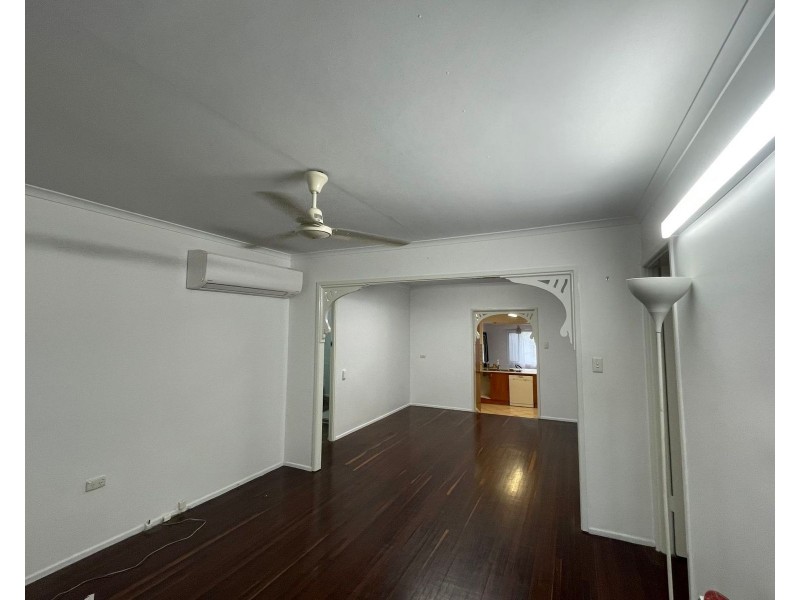 11 Teal Street, Slade Point QLD 4740