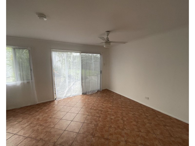 11 Teal Street, Slade Point QLD 4740