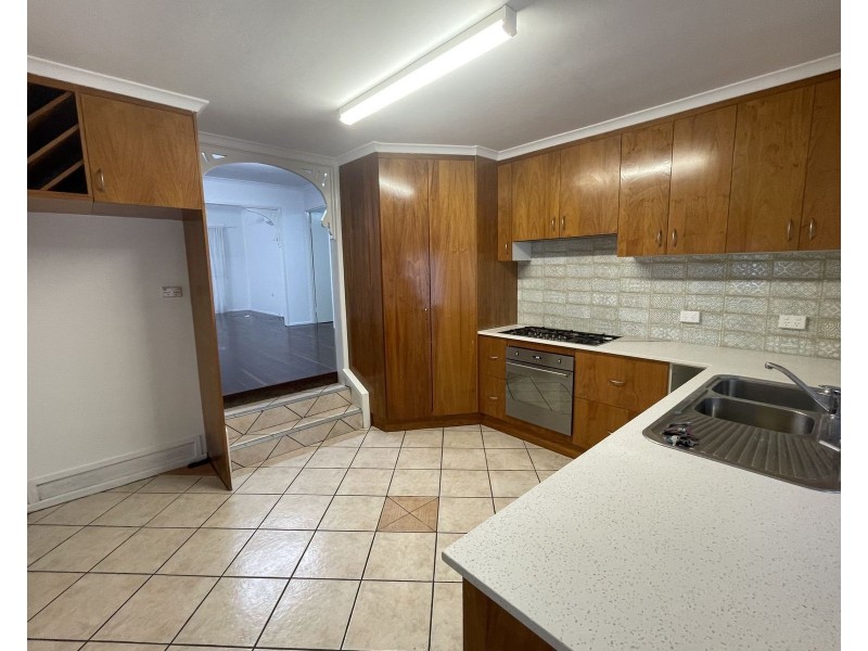 11 Teal Street, Slade Point QLD 4740