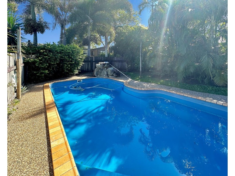 91 Sarina Beach Road, Sarina QLD 4737