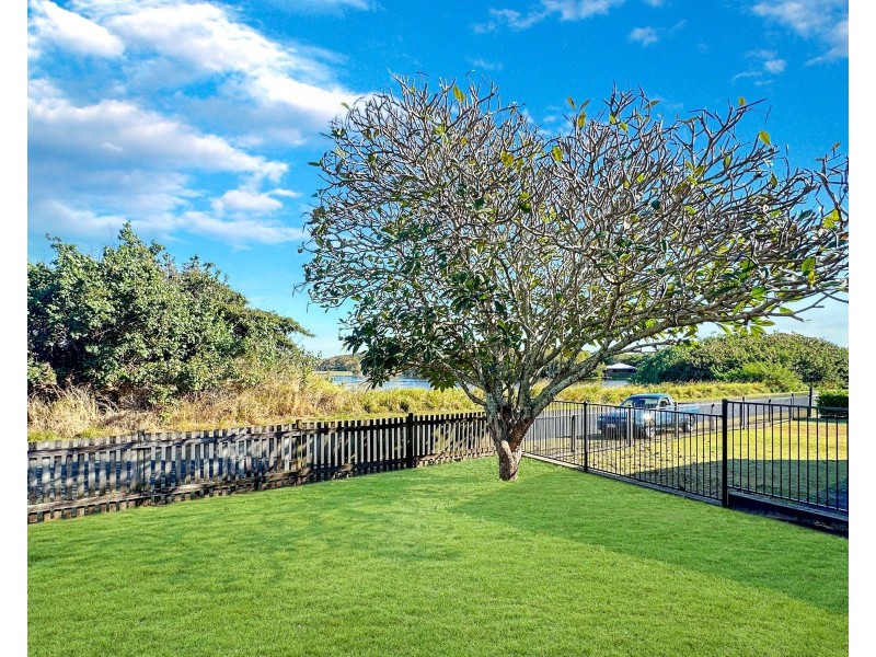 9 Pacific Drive, Hay Point QLD 4740
