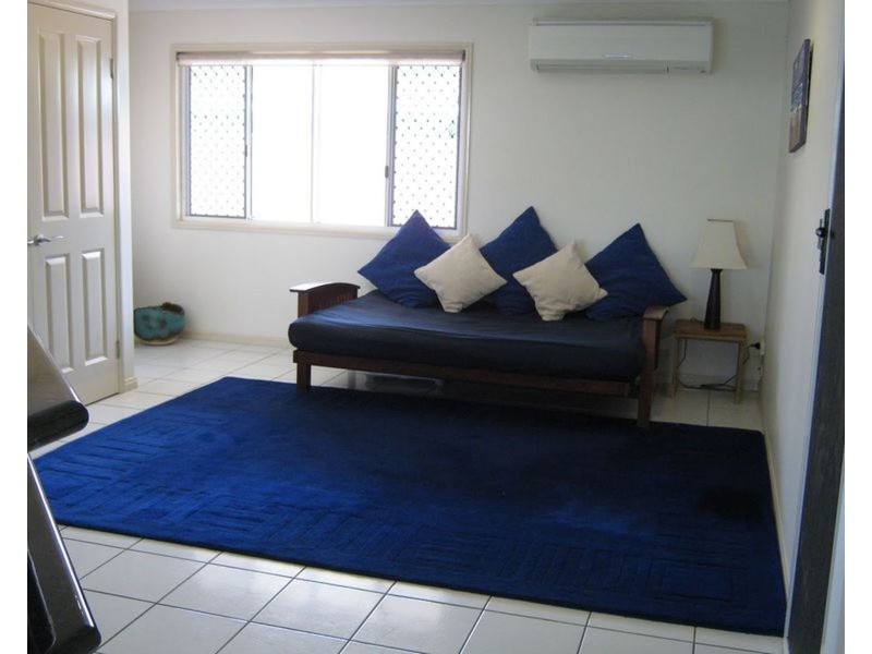 35 Frank Cowley Drive, Glenella QLD 4740