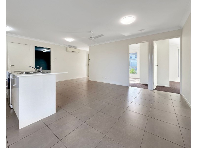2/2 Michigan Way, Andergrove QLD 4740