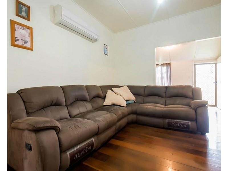 49 Beach Road, Sarina QLD 4737