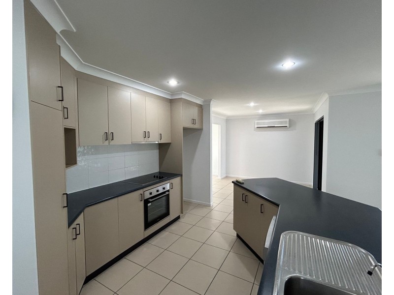 5 Townsend Street, Bucasia QLD 4750