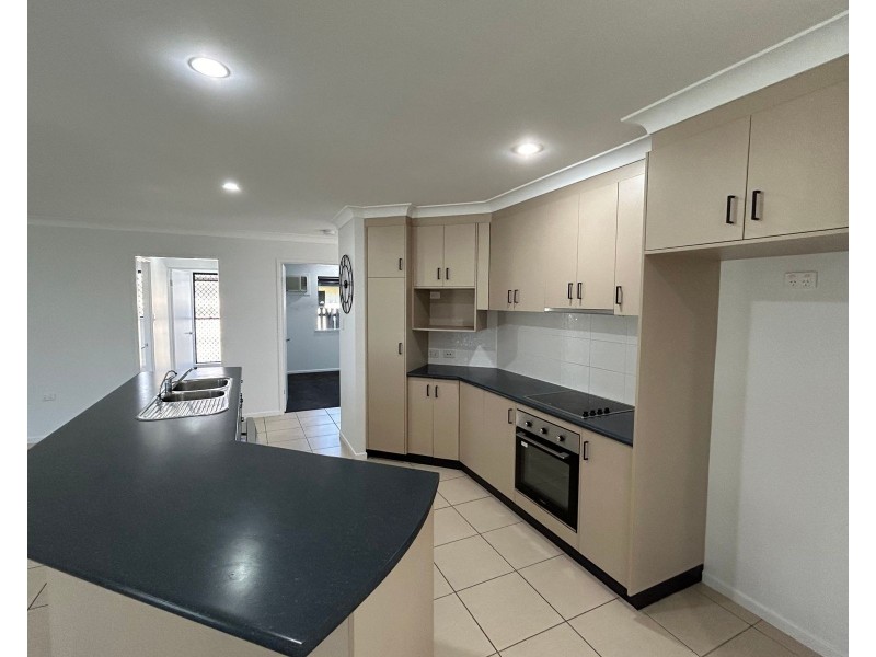 5 Townsend Street, Bucasia QLD 4750