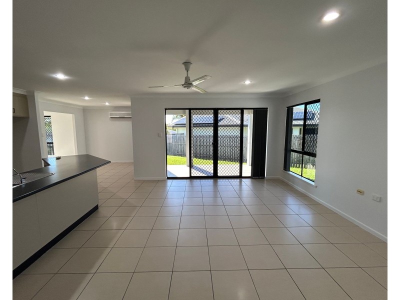 5 Townsend Street, Bucasia QLD 4750
