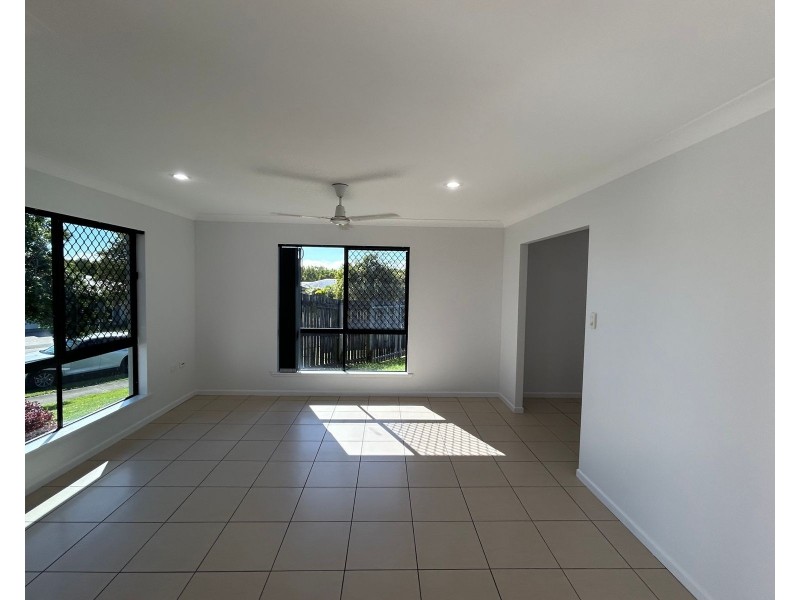 5 Townsend Street, Bucasia QLD 4750