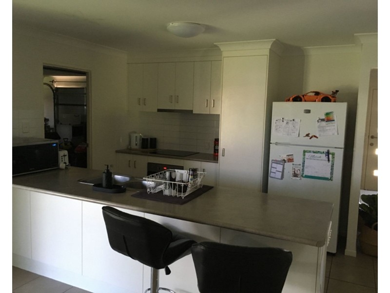 42 Dickens Avenue, Ooralea QLD 4740