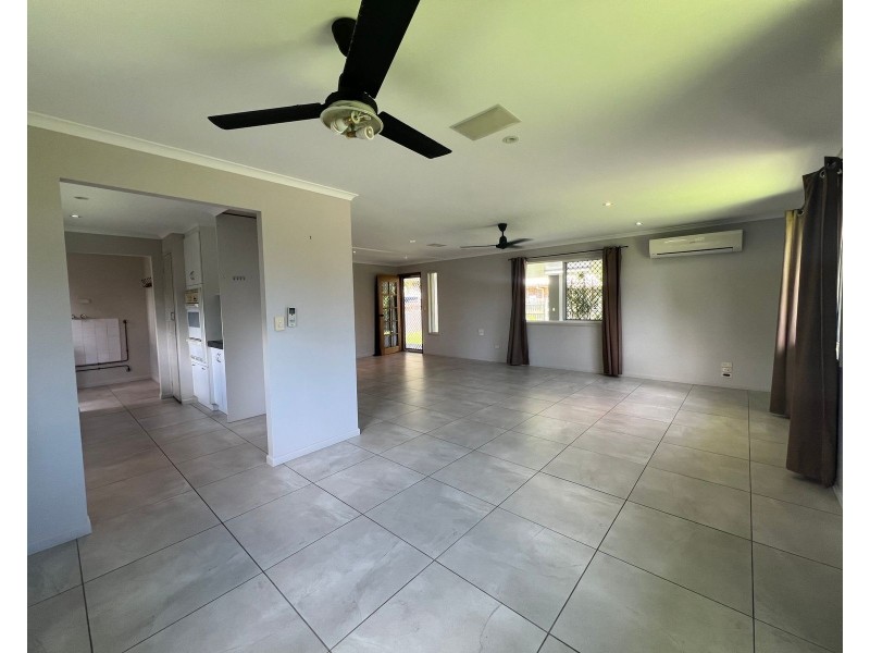 61 Geoffrey Thomas Drive, Bucasia QLD 4750