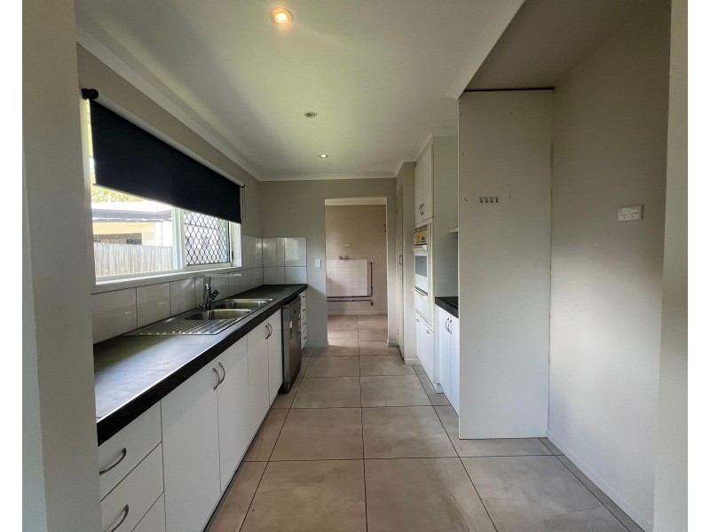 61 Geoffrey Thomas Drive, Bucasia QLD 4750