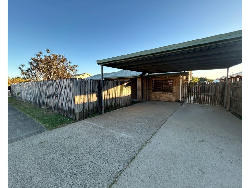 9 Davey Street, Glenella QLD 4740