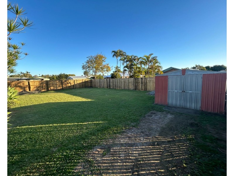 9 Davey Street, Glenella QLD 4740