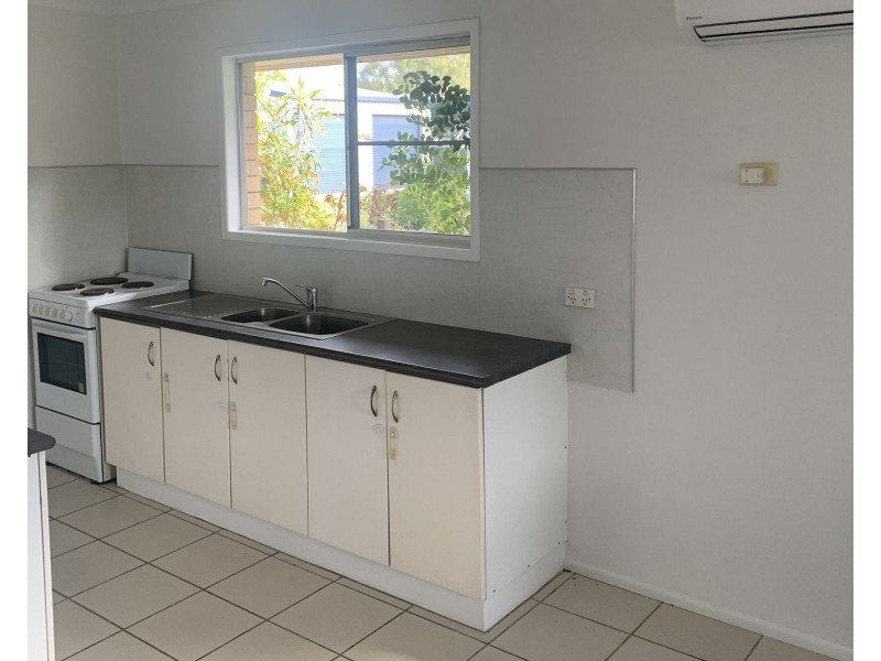 2/13 Osprey Close, Slade Point QLD 4740