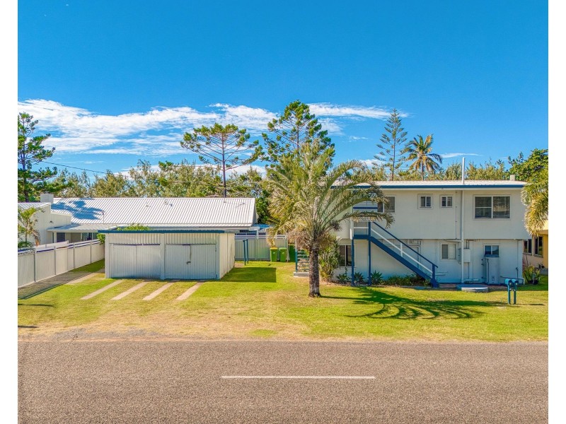 14-16 & 18 Owen Jenkins Drive, Sarina Beach QLD 4737