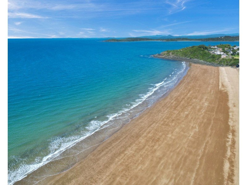 14-16 & 18 Owen Jenkins Drive, Sarina Beach QLD 4737