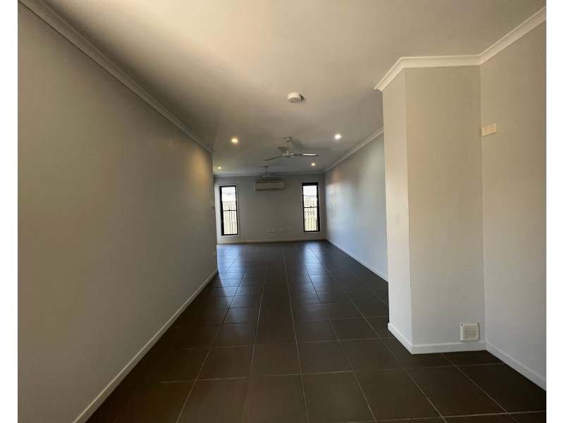 7/2 Makybe Diva Drive, Ooralea QLD 4740