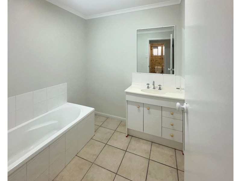 126 Rasmussen Avenue, Hay Point QLD 4740