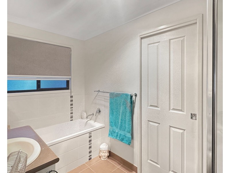 25 Maralyn Avenue, Grasstree Beach QLD 4740