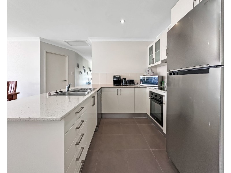 12 Dorothy Place, Mirani QLD 4754