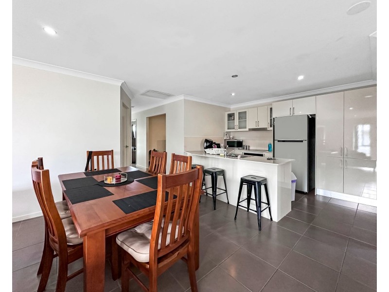12 Dorothy Place, Mirani QLD 4754