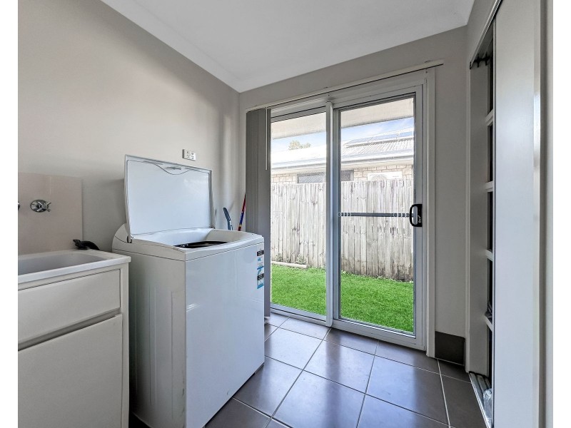 12 Dorothy Place, Mirani QLD 4754