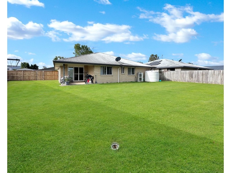 12 Dorothy Place, Mirani QLD 4754