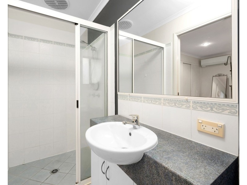 6-8 Lois Street, Mount Pleasant QLD 4740