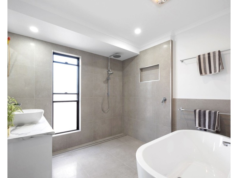 39 Jabiru Circuit, Rural View QLD 4740