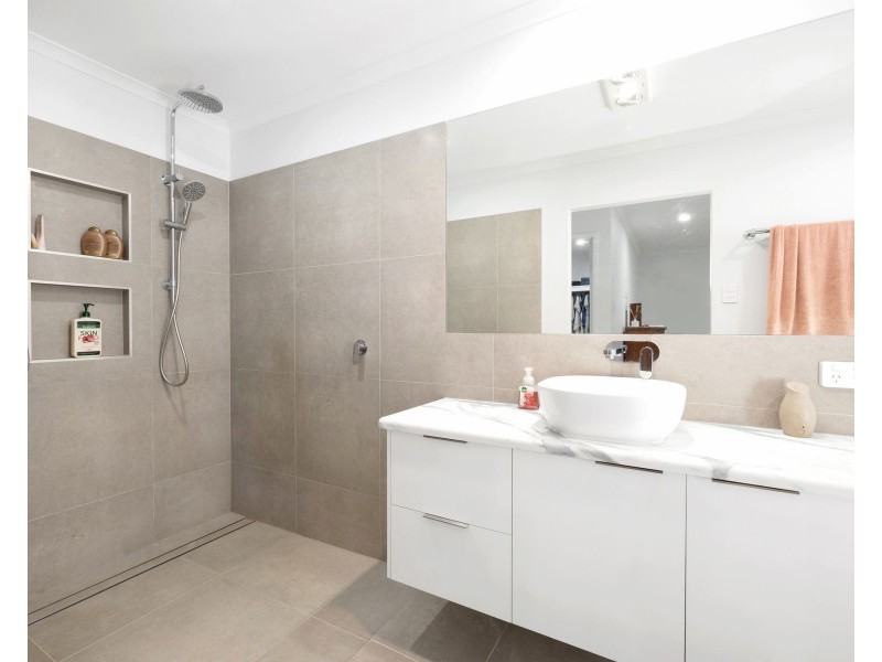 39 Jabiru Circuit, Rural View QLD 4740