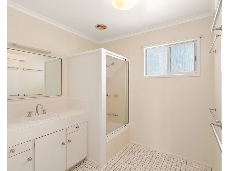 4 Leahy Street, Beaconsfield QLD 4740